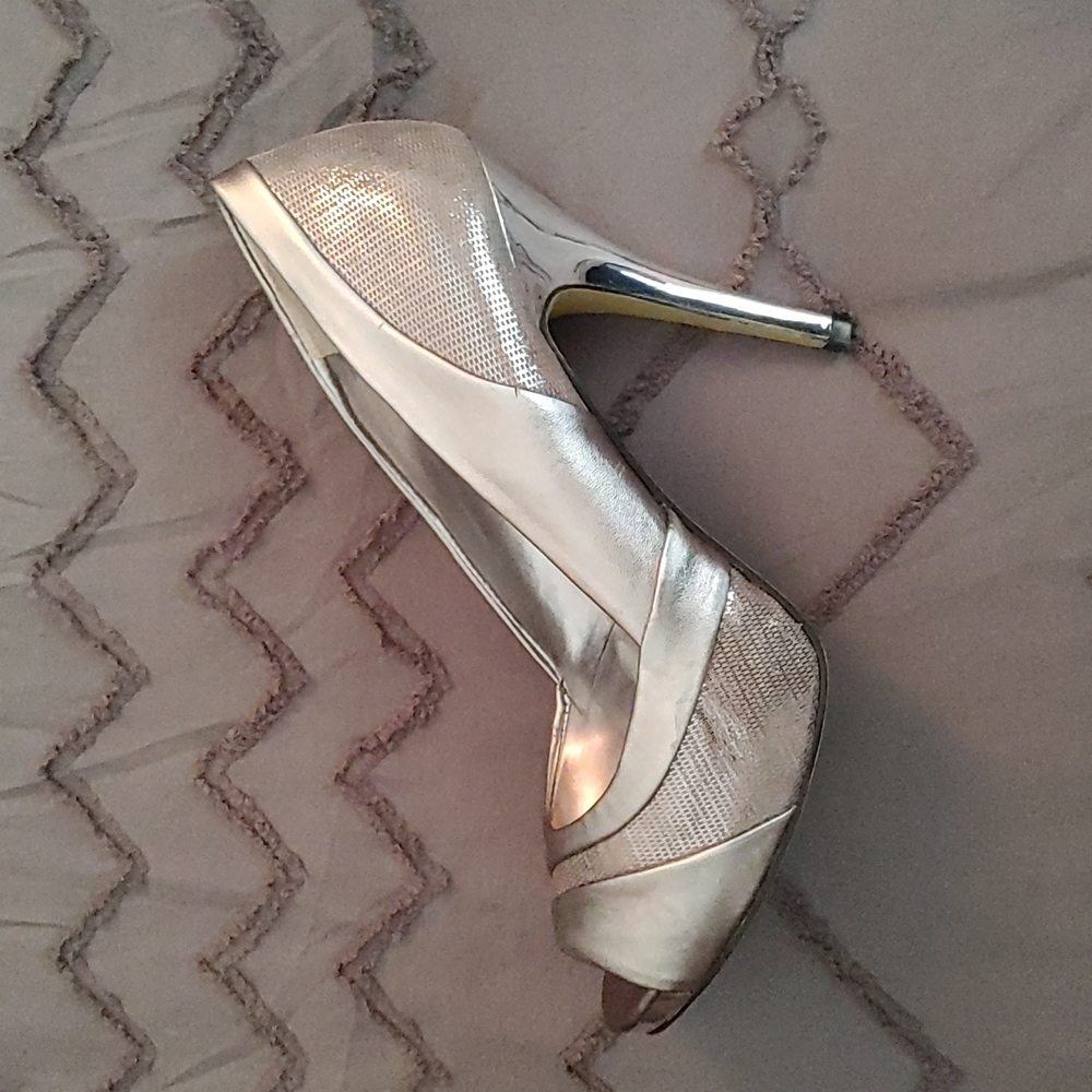 Nine West Transit Heels